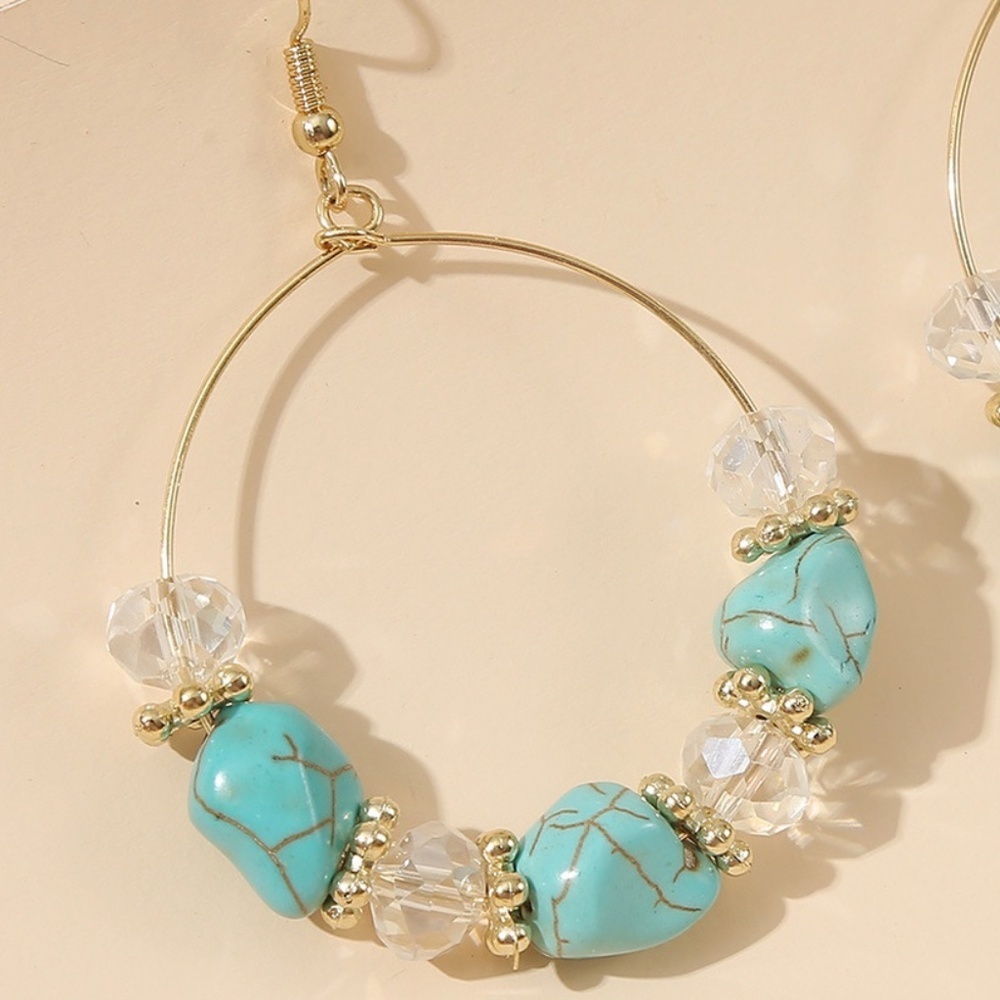BEAUTIFUL BEADED EARRING - Picture 2 of 4